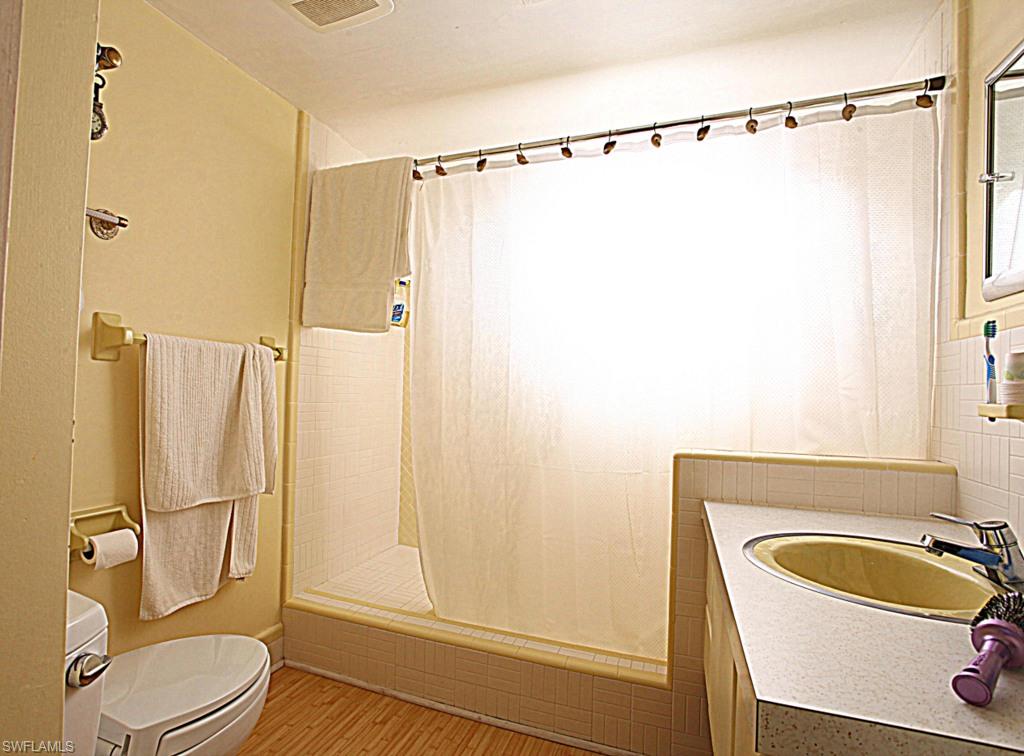 ROYAL HARBOR - Residential