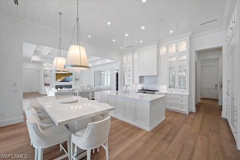 6285 Highcroft DR NAPLES FL 34119