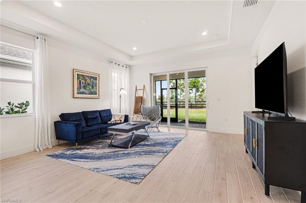 REGENCY - Residential