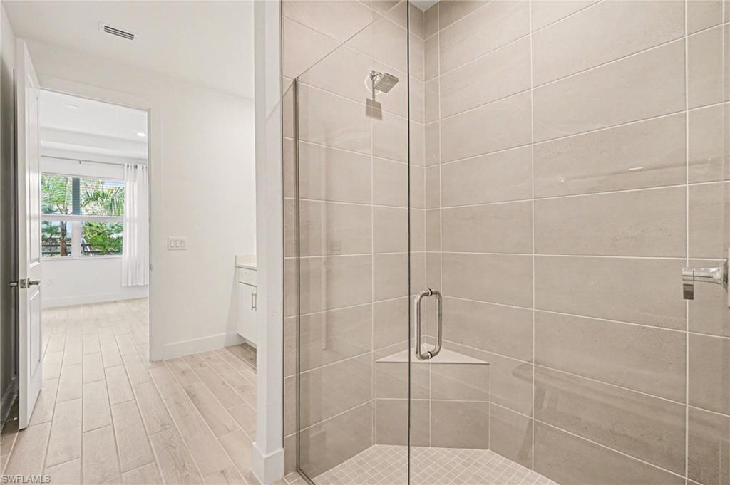 REGENCY - Residential