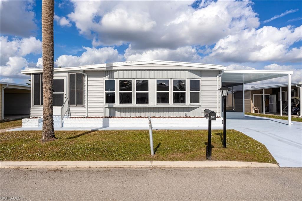 SIX LAKES COUNTRY CLUB - Residential