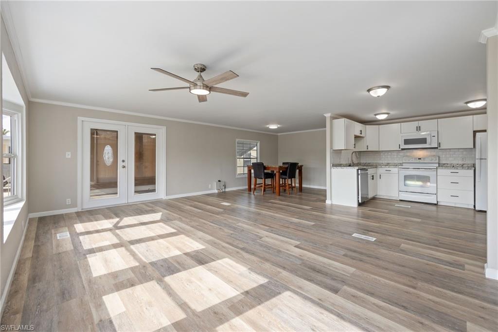 SIX LAKES COUNTRY CLUB - Residential