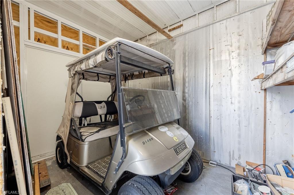 SIX LAKES COUNTRY CLUB - Residential