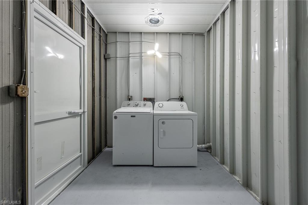 SIX LAKES COUNTRY CLUB - Residential