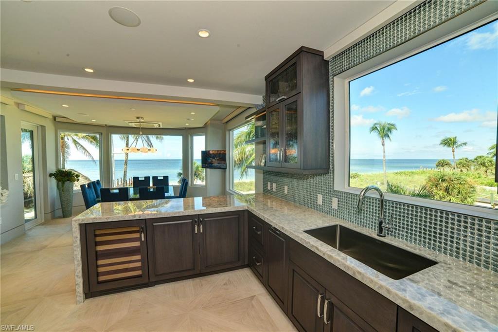 BAREFOOT BEACH - Residential