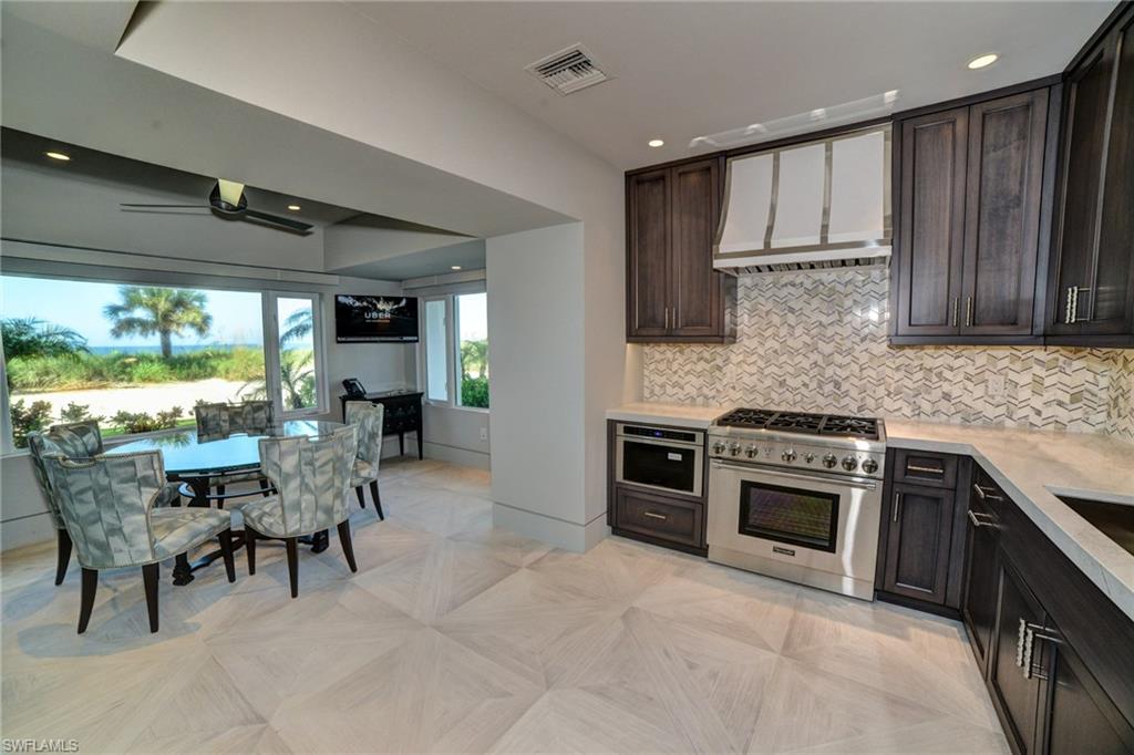 BAREFOOT BEACH - Residential