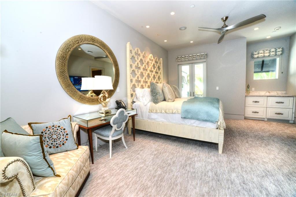 BAREFOOT BEACH - Residential