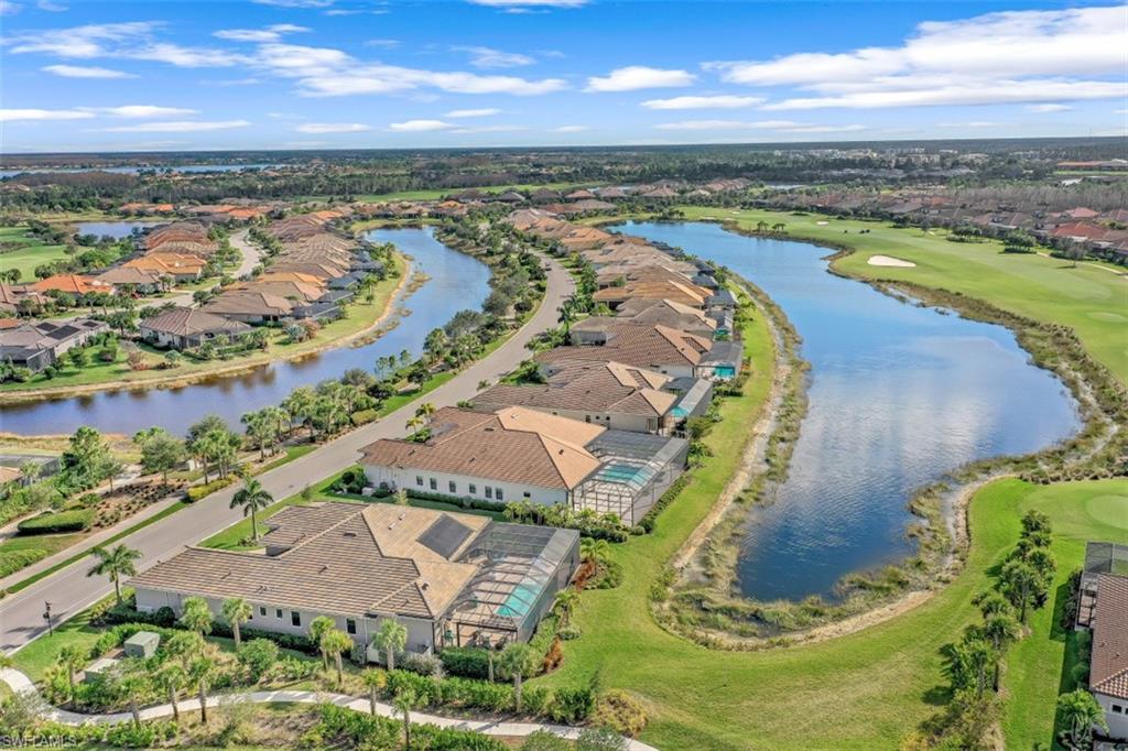 ESPLANADE - Residential