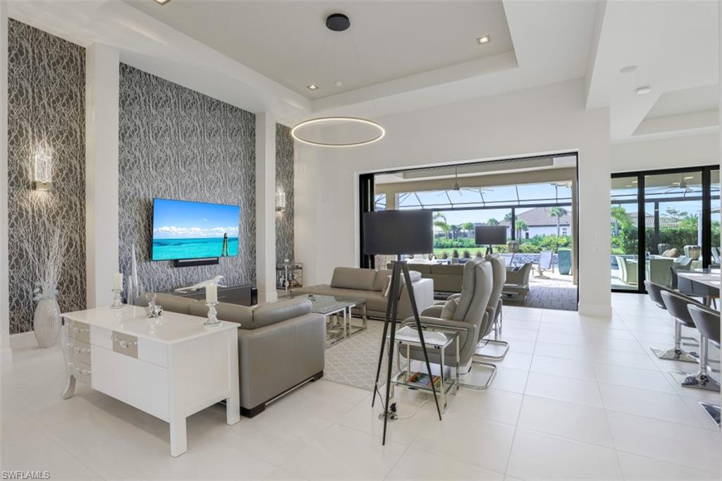 ESPLANADE - Residential