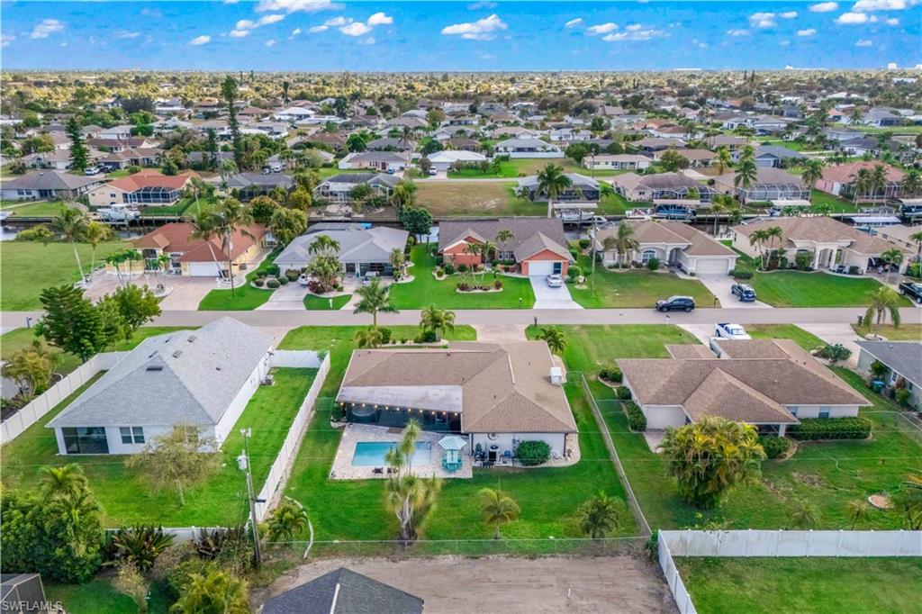 CAPE CORAL - Residential