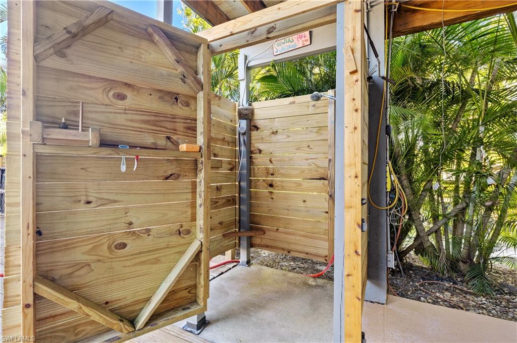 PINE ISLAND - Residential