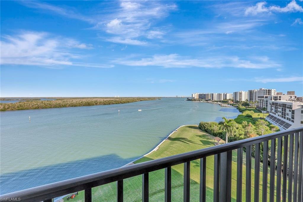 THE PALMS OF BAY BEACH - Residential