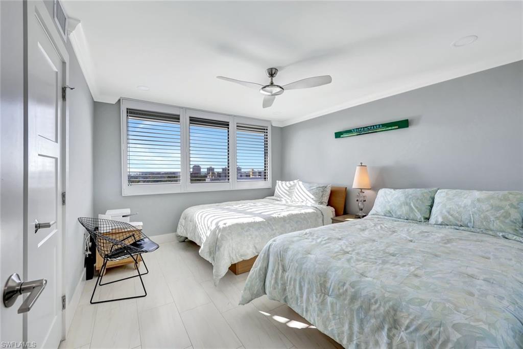 THE PALMS OF BAY BEACH - Residential