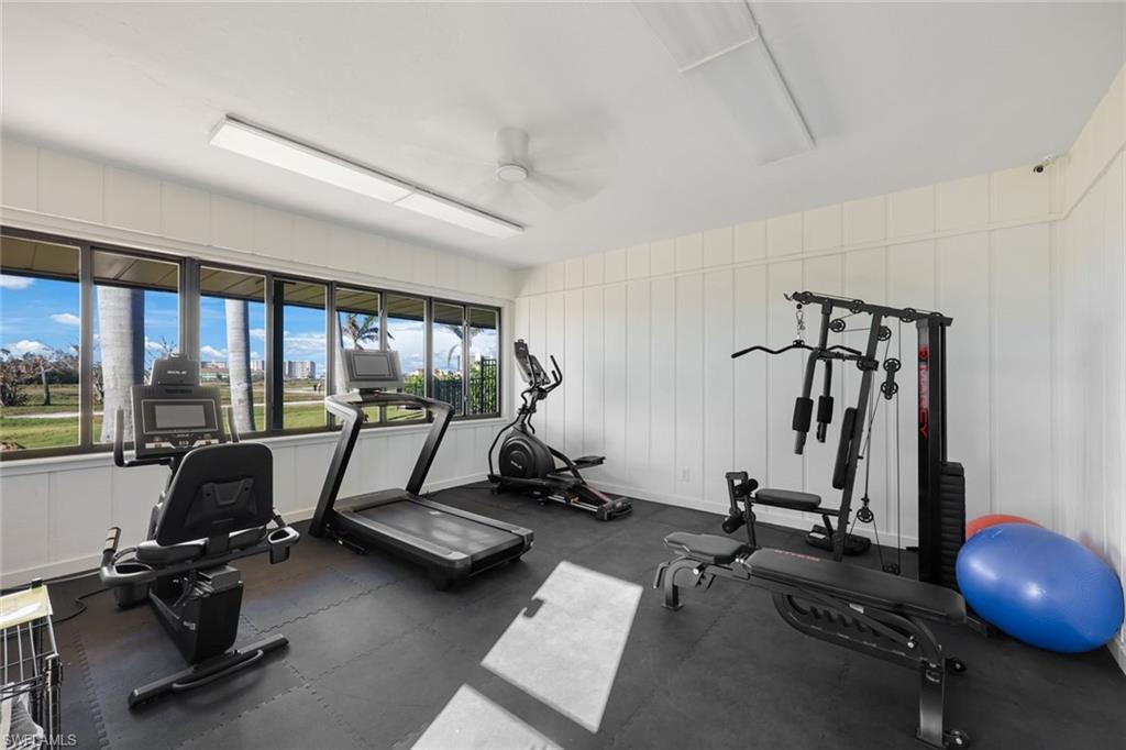 THE PALMS OF BAY BEACH - Residential