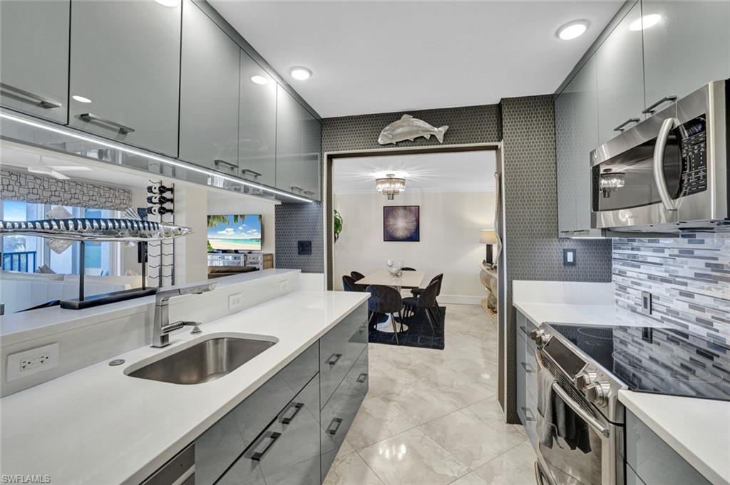 VENETIAN BAYVIEW - Residential