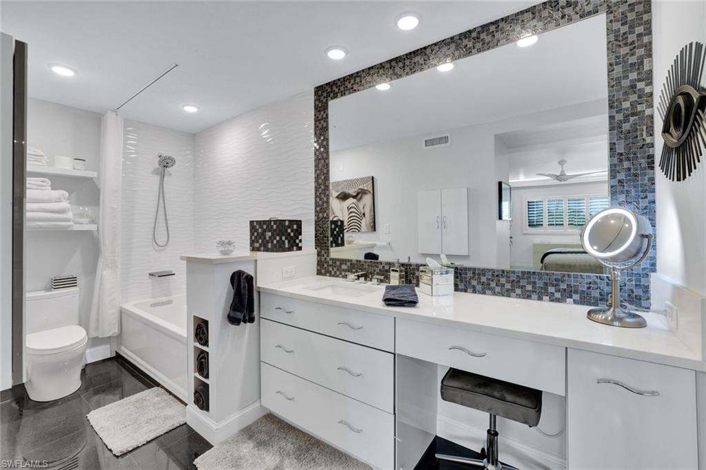 VENETIAN BAYVIEW - Residential