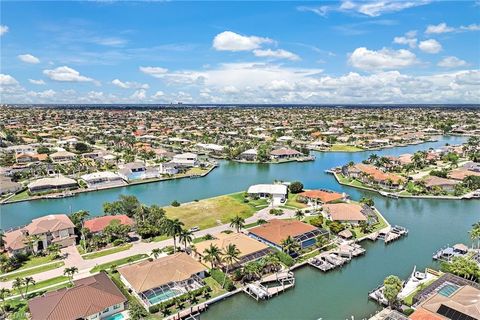 A home in MARCO ISLAND