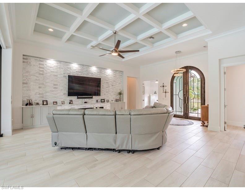 SAN CARLOS ESTATES - Residential