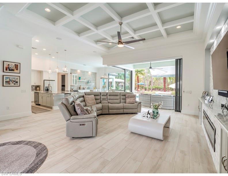 SAN CARLOS ESTATES - Residential