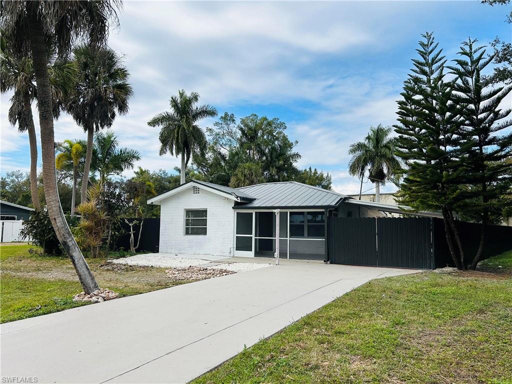 NORTH FORT MYERS - Residential