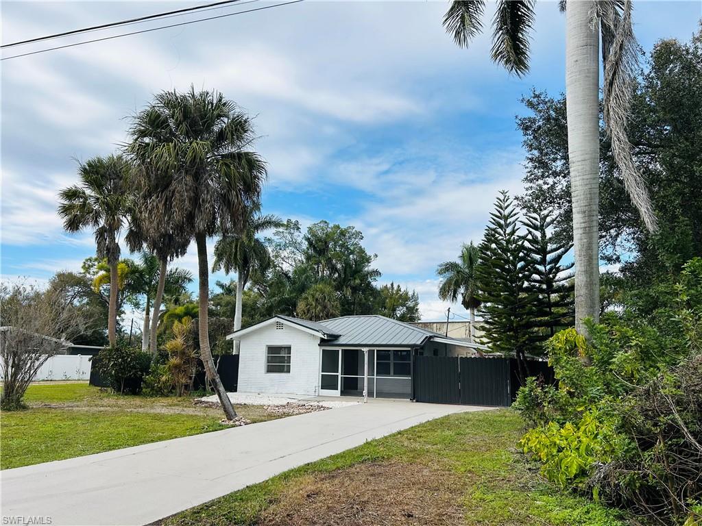 NORTH FORT MYERS - Residential