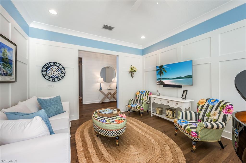 VALENCIA TRAILS - Residential