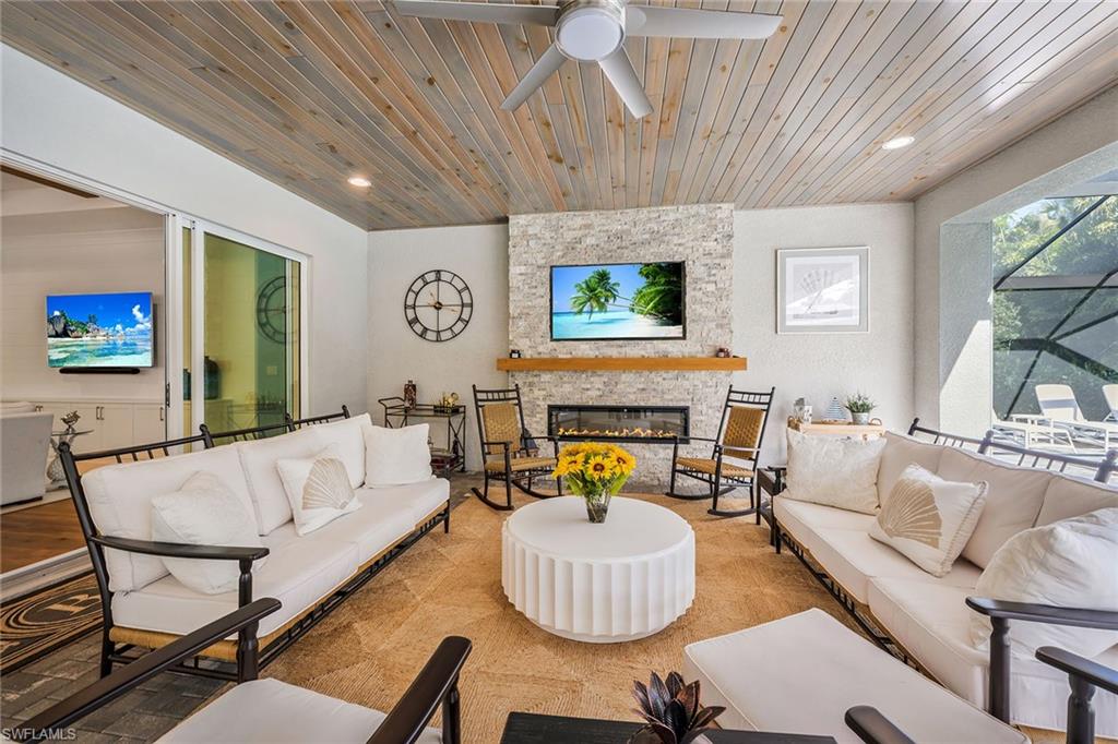 VALENCIA TRAILS - Residential