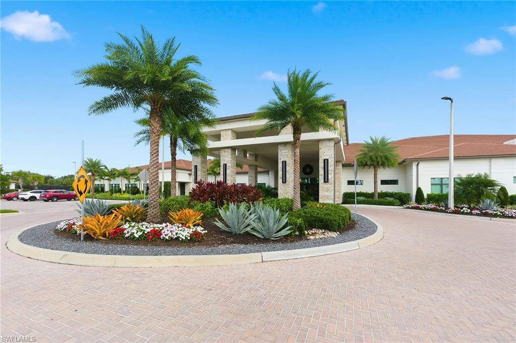 VALENCIA TRAILS - Residential