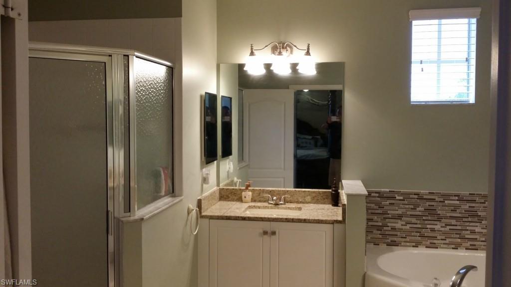 CORAL LAKES - Residential