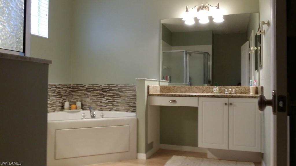 CORAL LAKES - Residential