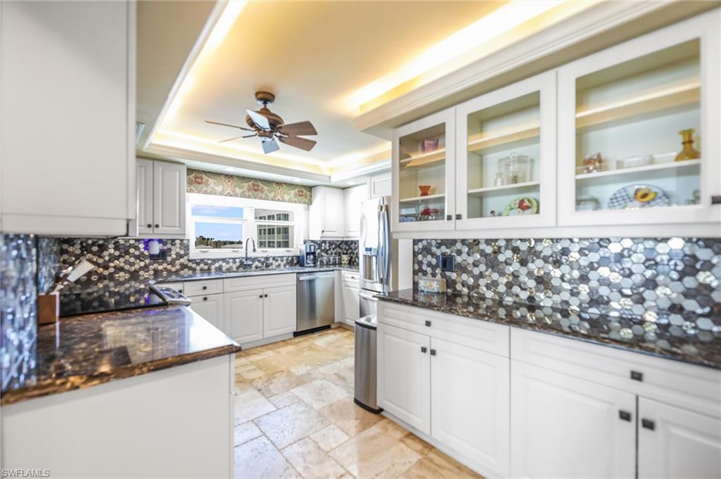 CRECIENTE CONDO NORTH - Residential