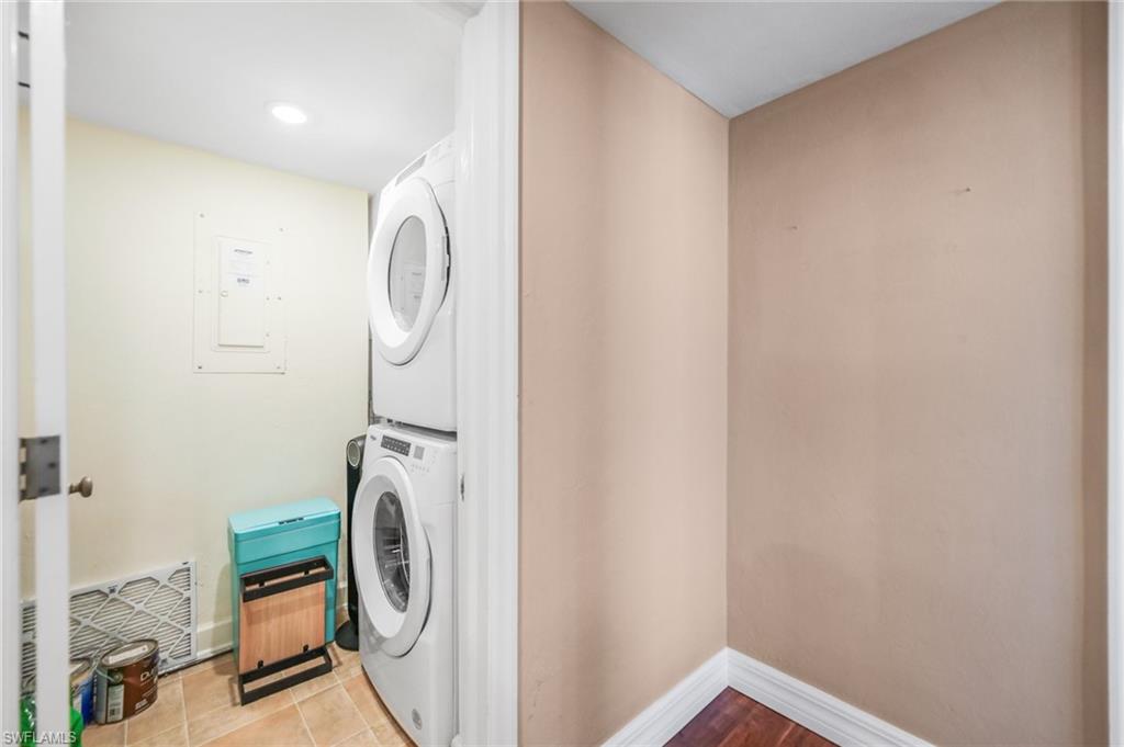 CRECIENTE CONDO NORTH - Residential