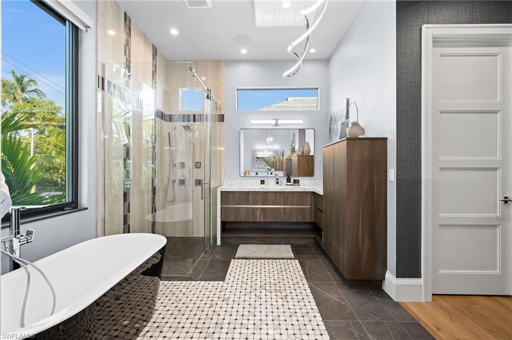 AQUALANE SHORES - Residential