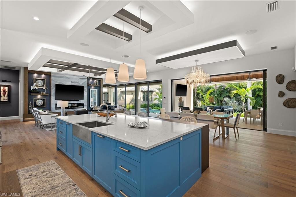 AQUALANE SHORES - Residential