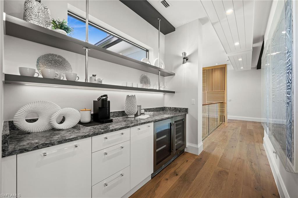 AQUALANE SHORES - Residential