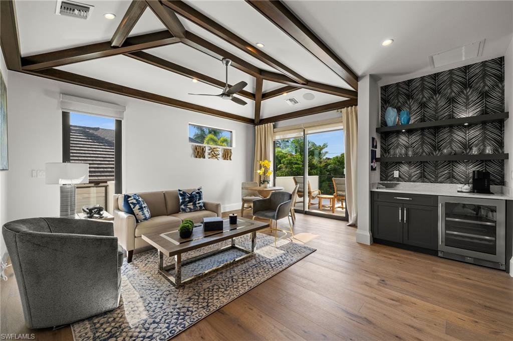 AQUALANE SHORES - Residential