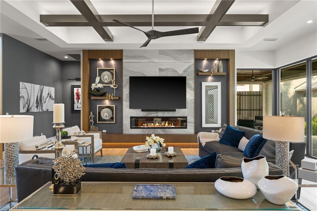 AQUALANE SHORES - Residential