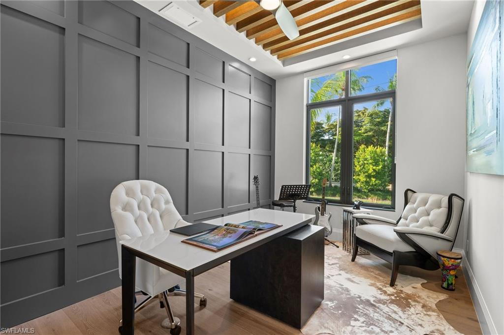 AQUALANE SHORES - Residential