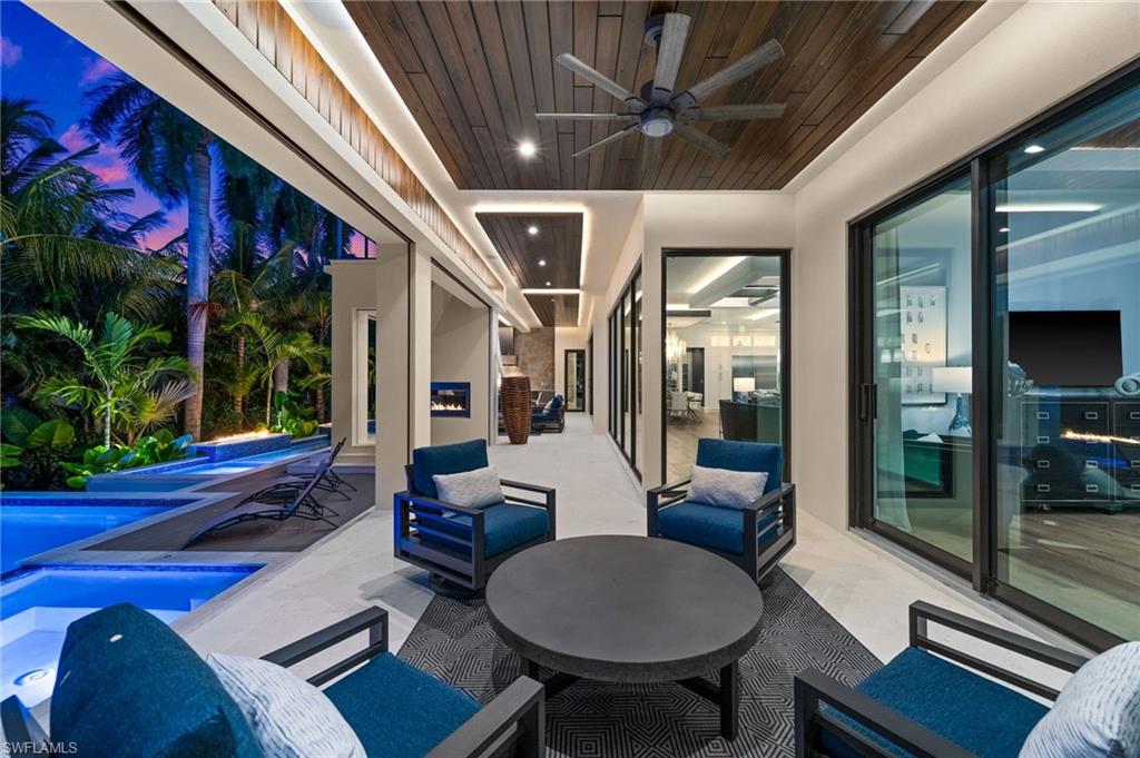 AQUALANE SHORES - Residential