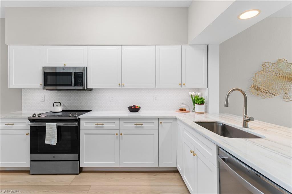 WILLOW BEND AT STONEBRIDGE - Residential