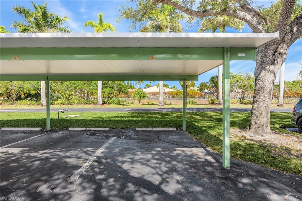 VENETIAN PALMS - Residential