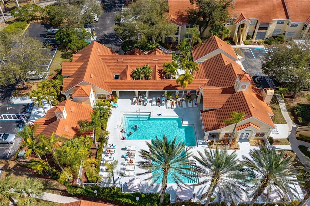 VENETIAN PALMS - Residential