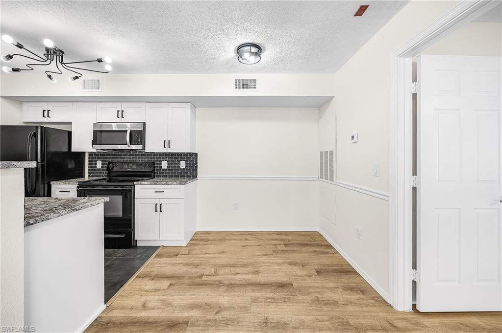 VENETIAN PALMS - Residential