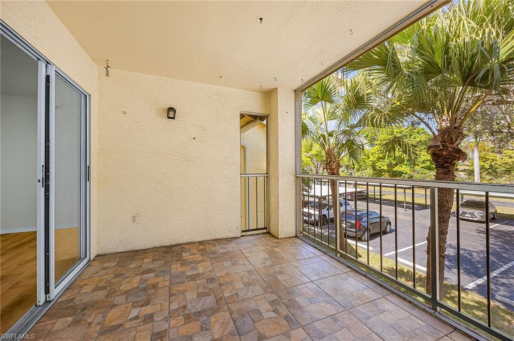 VENETIAN PALMS - Residential