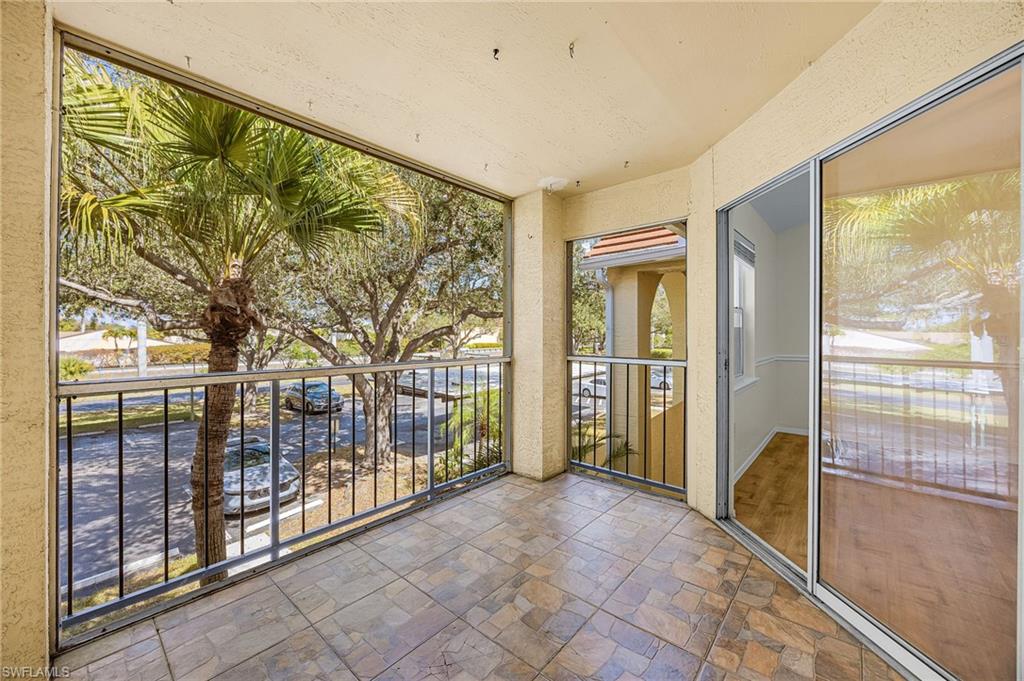 VENETIAN PALMS - Residential