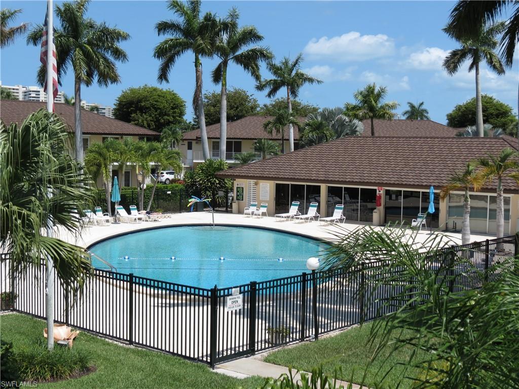 AQUARIUS APTS OF MARCO ISLAND - Residential