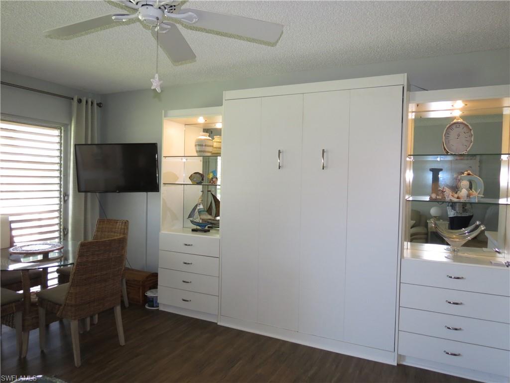 AQUARIUS APTS OF MARCO ISLAND - Residential