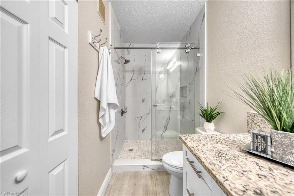 ROYAL GREENS - Residential