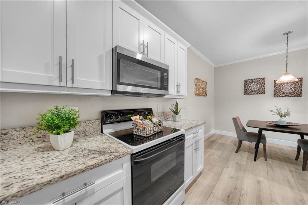 ROYAL GREENS - Residential