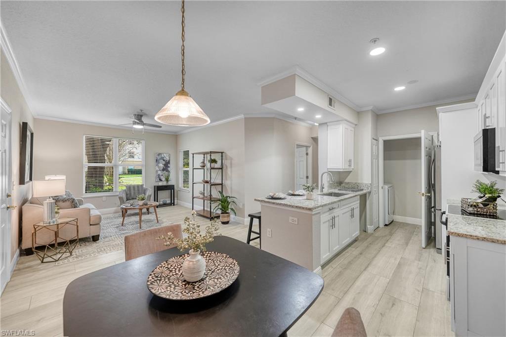 ROYAL GREENS - Residential